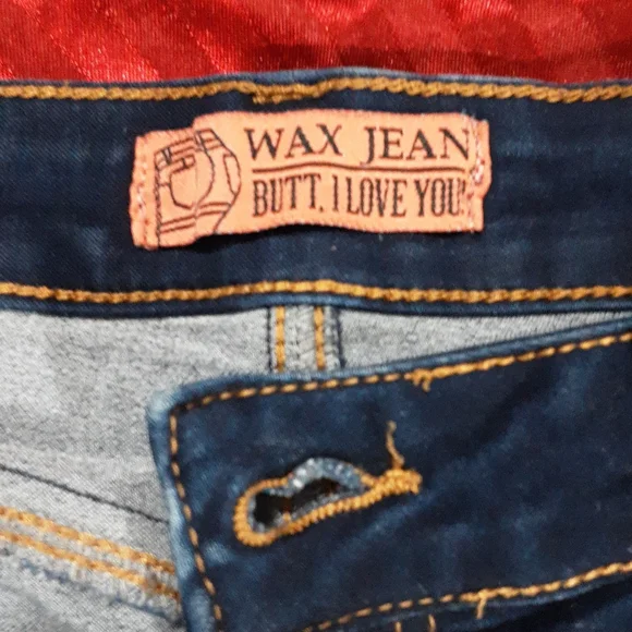 Shorts - Picture 3 of 4